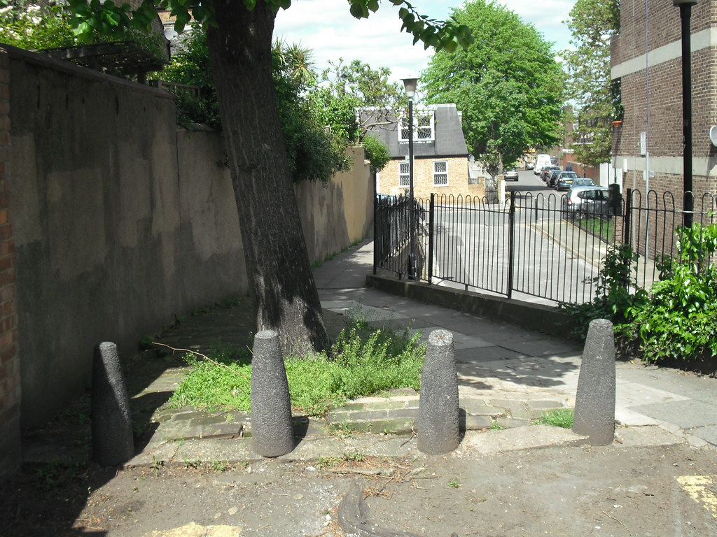 what are bollards made of